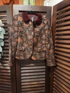 DKNY Maroon Paisley Bouclé Blazer with Burgundy Velvet Collar